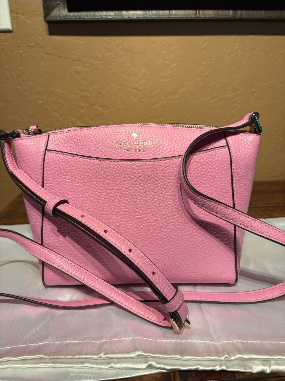 kate spade Monica NWOT Pink Pebbled Leather Adjustable Crossbody